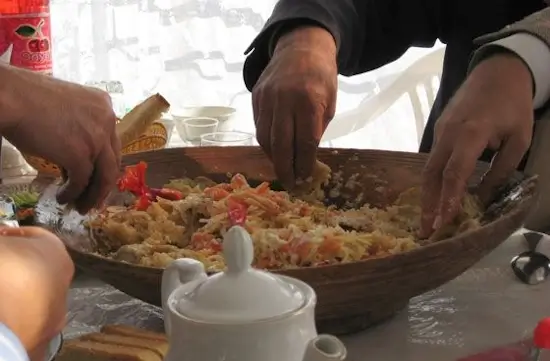 Dish recipes: Qurutob