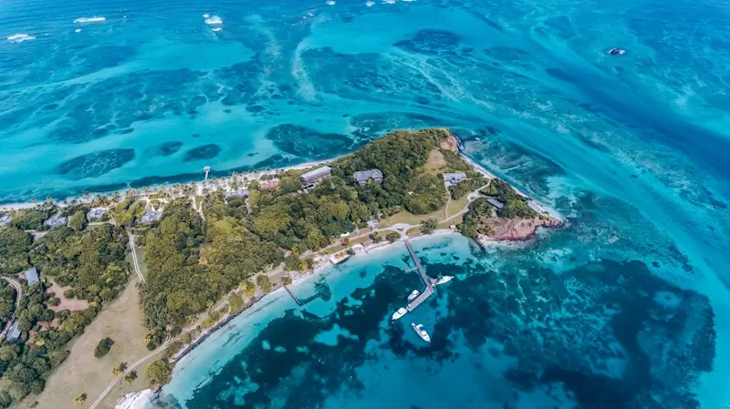 Travel Saint Vincent and the Grenadines