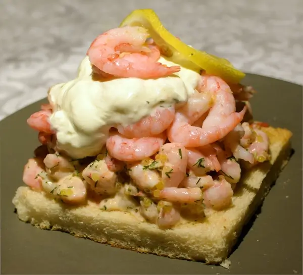 Dish recipes: Toast Skagen